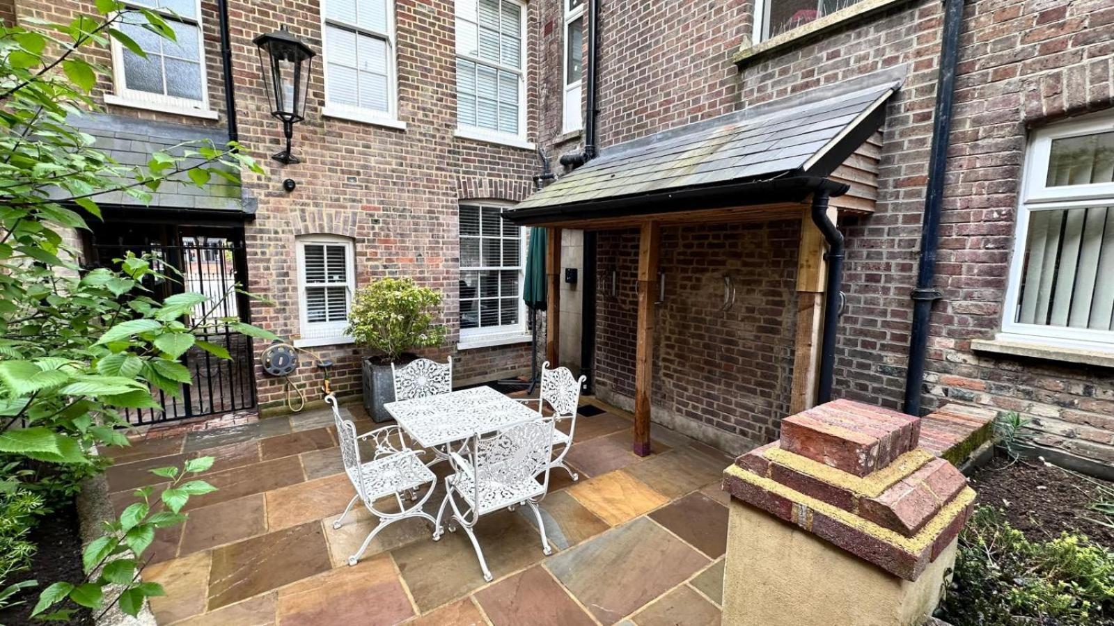 Harper Luxe Serviced Apartments Dunstable Esterno foto